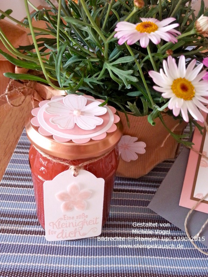 Verziertes Marmeladenglas mit Stampin Up Flower Shop-Petite Petals-Für Leib und Seele